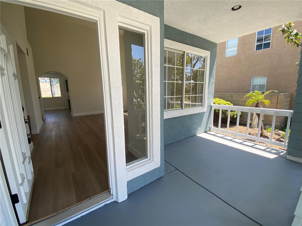 Detail Gallery Image 3 of 33 For 7149 Ironridge Ct, Fontana,  CA 92336 - 5 Beds | 3/1 Baths