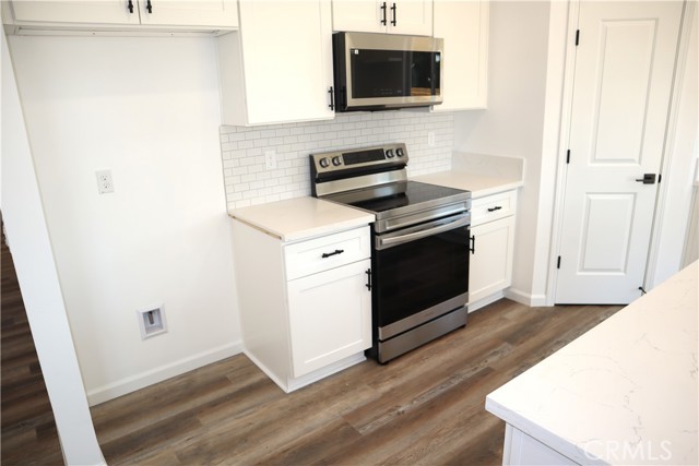 8600 Ironwood Avenue, California City CA: https://media.crmls.org/medias/ffd7170e-1f72-4352-9472-8c27ff66f7c2.jpg