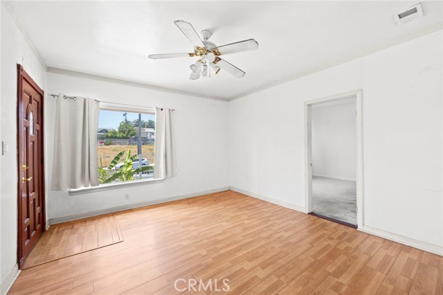 1222 N Virgil Avenue, Los Angeles CA: https://media.crmls.org/medias/ffd74aef-20d6-42d2-aad3-29184700fd2e.jpg