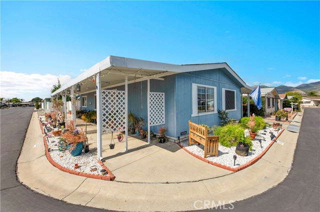 24600 Mountain, Hemet CA: https://media.crmls.org/medias/ffd831d4-e7e8-4bef-a1cd-98db0659f9bd.jpg