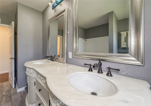 Detail Gallery Image 25 of 39 For 24022 Wildwood Canyon Rd, Newhall,  CA 91321 - 3 Beds | 2 Baths
