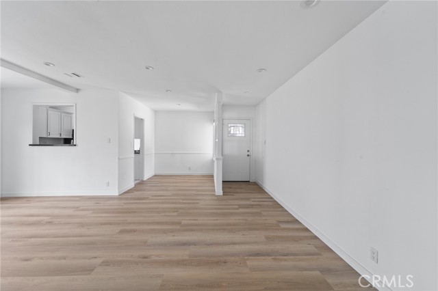 18656 Runnymede Street, Reseda CA: https://media.crmls.org/medias/ffd8882a-69c8-4829-a871-2d11fa4b0855.jpg