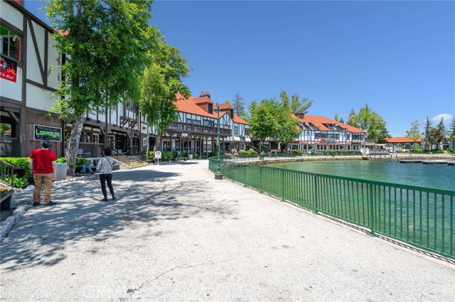 Detail Gallery Image 36 of 42 For 395 Primrose Cir #1-2,  Lake Arrowhead,  CA 92352 - 4 Beds | 3 Baths