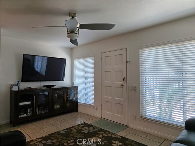 Detail Gallery Image 5 of 27 For 10420 Vassar Way, Stanton,  CA 90680 - 3 Beds | 2 Baths