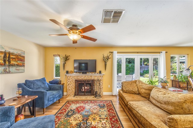 Detail Gallery Image 4 of 31 For 919 Chestnut Ave, Redlands,  CA 92373 - 3 Beds | 2 Baths