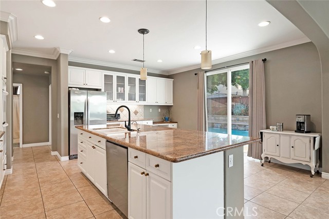 Detail Gallery Image 8 of 75 For 13762 Woodcrest Ct, Corona,  CA 92880 - 5 Beds | 3 Baths