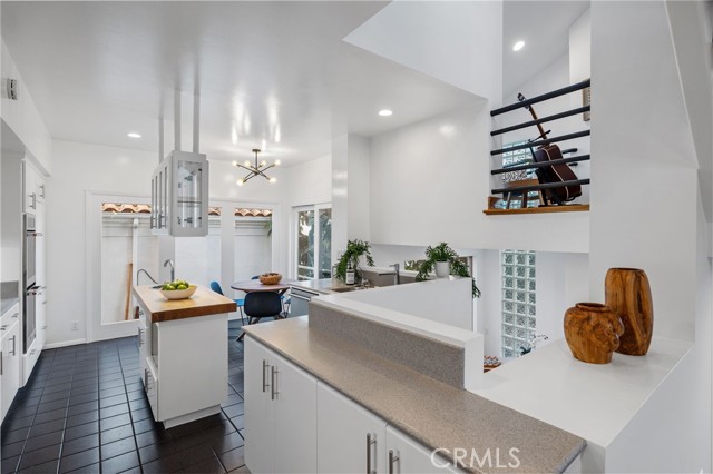 2704 Laurel Avenue, Manhattan Beach, California 90266, 4 Bedrooms Bedrooms, ,4 BathroomsBathrooms,Residential,Sold,Laurel,SB22216035