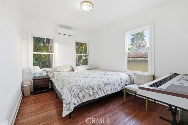 Detail Gallery Image 19 of 26 For 4916 W 12th St, Los Angeles,  CA 90019 - 6 Beds | 4 Baths