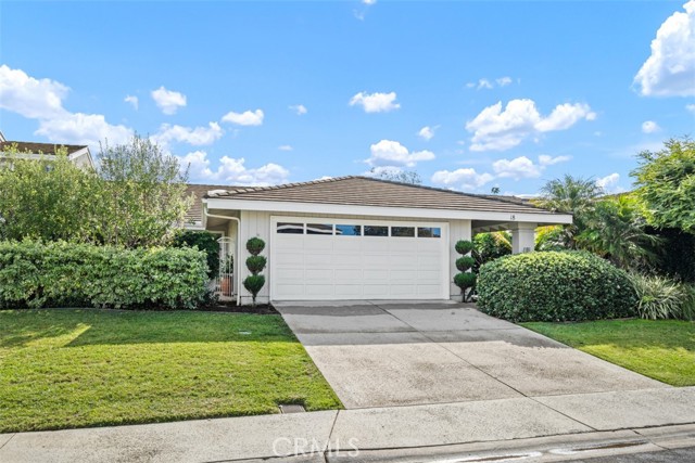 Detail Gallery Image 2 of 22 For 18 Shoal Drive, Corona Del Mar,  CA 92625 - 3 Beds | 2 Baths