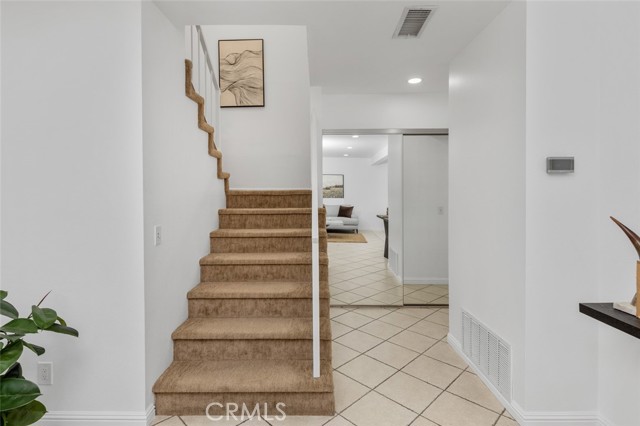25532 Polaris Lane, Lake Forest CA: https://media.crmls.org/medias/ffda9321-5057-44df-8ba0-b1adb7cc5c1e.jpg