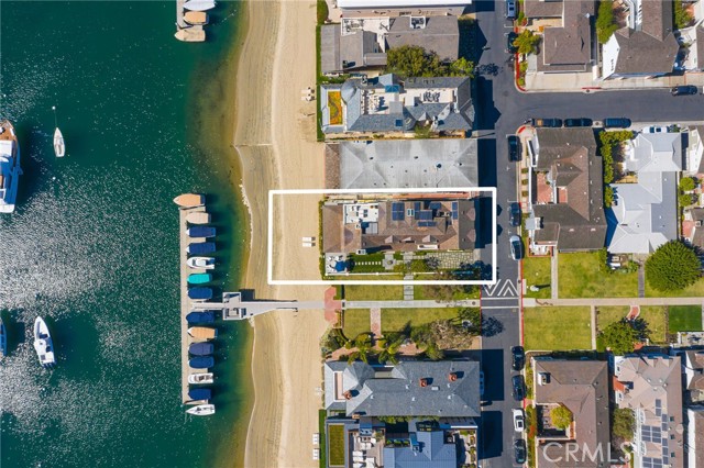 Detail Gallery Image 38 of 55 For 14 Beacon Bay, Newport Beach,  CA 92660 - 4 Beds | 4/1 Baths