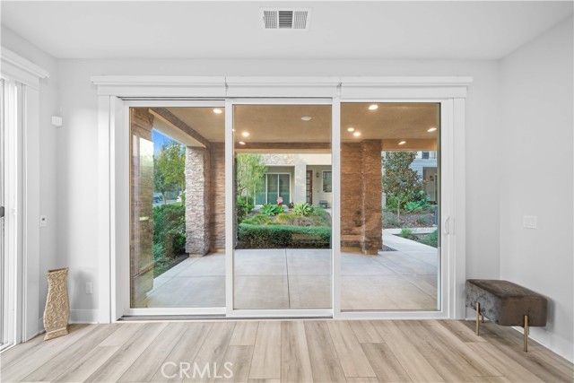 Detail Gallery Image 6 of 46 For 119 Glance, Irvine,  CA 92618 - 3 Beds | 2/1 Baths