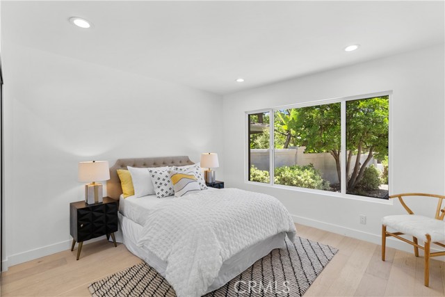 Detail Gallery Image 22 of 39 For 17227 Benner Pl, Encino,  CA 91316 - 5 Beds | 4/1 Baths