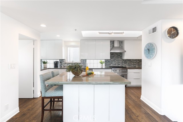 Kitchen island, xtra large with granite counter top