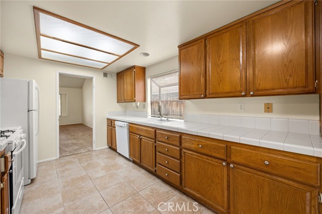 Detail Gallery Image 9 of 29 For 33840 Woody Ln, Yucaipa,  CA 92399 - 4 Beds | 2 Baths