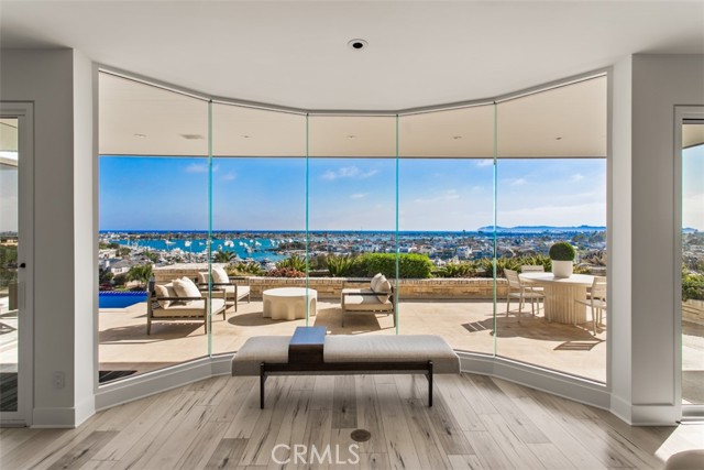 Detail Gallery Image 16 of 60 For 1535 Dolphin Terrace, Corona Del Mar,  CA 92625 - 3 Beds | 3/1 Baths