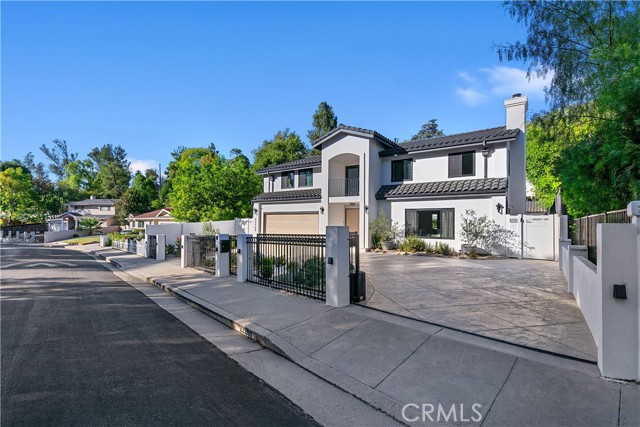 Detail Gallery Image 31 of 75 For 22269 Avenue San Luis, Woodland Hills,  CA 91364 - 5 Beds | 5/1 Baths