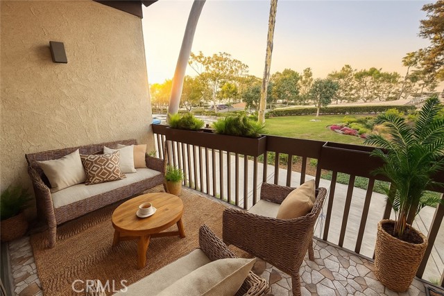 Detail Gallery Image 5 of 13 For 9116 Marina Pacifica Dr, Long Beach,  CA 90803 - 0 Beds | 1 Baths