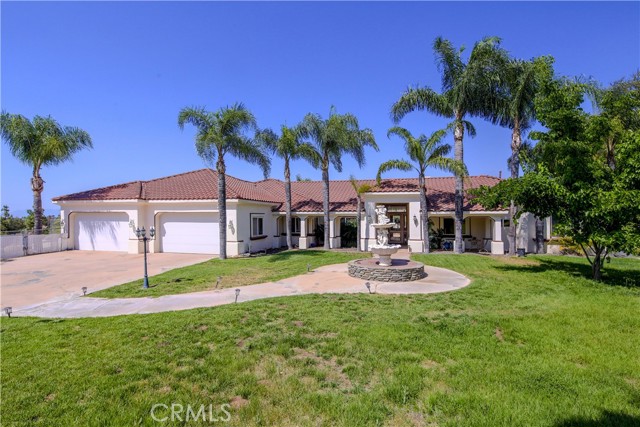 17470 Vanderhill Circle, Perris CA: https://media.crmls.org/medias/ffdc65b7-9cf0-4cfb-b980-b4675ae4d757.jpg