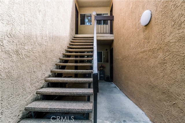 Detail Gallery Image 13 of 26 For 18350 Hatteras St #213,  Tarzana,  CA 91356 - 2 Beds | 2 Baths