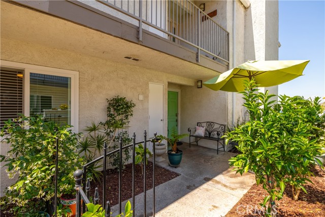Detail Gallery Image 3 of 41 For 22084 Treasure Island Dr #29,  Canyon Lake,  CA 92587 - 2 Beds | 2 Baths
