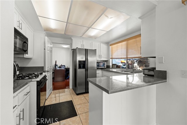 Detail Gallery Image 12 of 51 For 12446 Chestnut, Chino,  CA 91710 - 4 Beds | 2/1 Baths