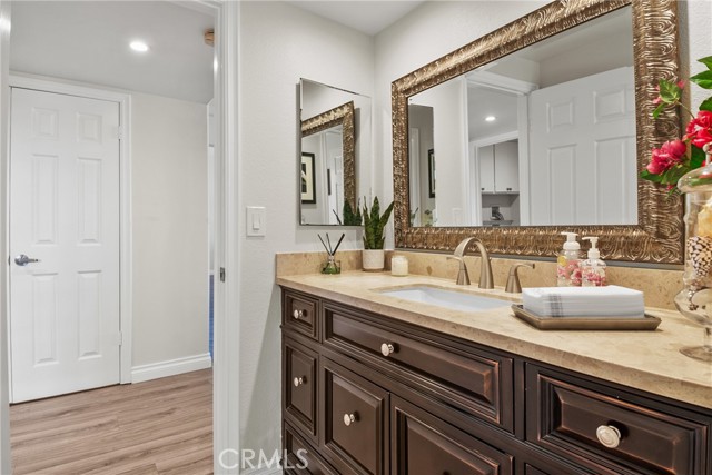 536 S Tumbleweed Road, Anaheim Hills CA: https://media.crmls.org/medias/ffdd639d-5206-4e7a-aeef-8eb7d0811b1e.jpg
