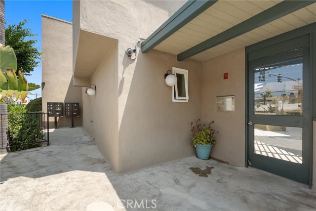 1112 Beryl Street, Redondo Beach CA: https://media.crmls.org/medias/ffddfe00-9f85-4f53-8a5c-17ef79615039.jpg