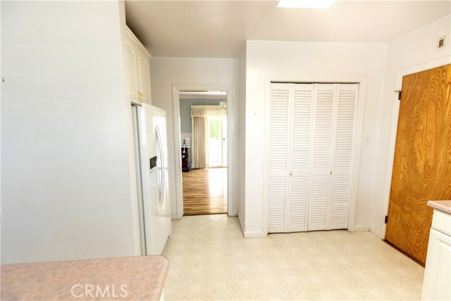 3915 Dwight Way, San Bernardino CA: https://media.crmls.org/medias/ffdef783-cc81-4b13-be2c-2bbf875ef22f.jpg