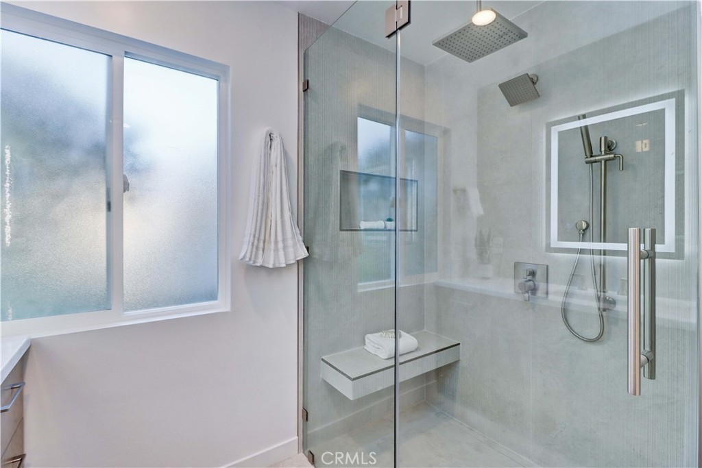 MLS #OC25250919 image #26