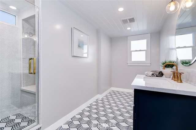 120 36th Place, Manhattan Beach, California 90266, 3 Bedrooms Bedrooms, ,2 BathroomsBathrooms,Residential,Sold,36th,SB23014621