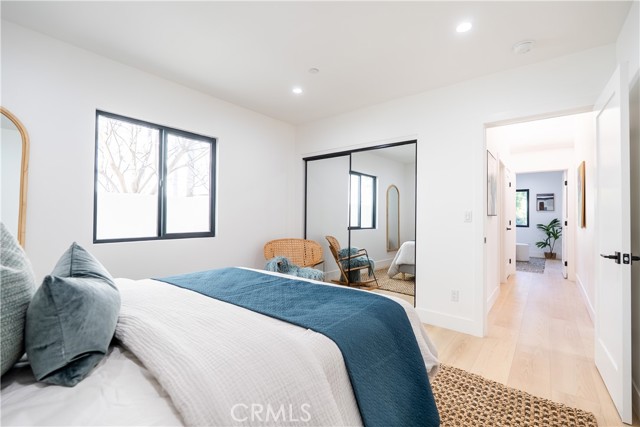 Detail Gallery Image 18 of 35 For 1719 Landis, Burbank,  CA 91504 - 6 Beds | 4 Baths