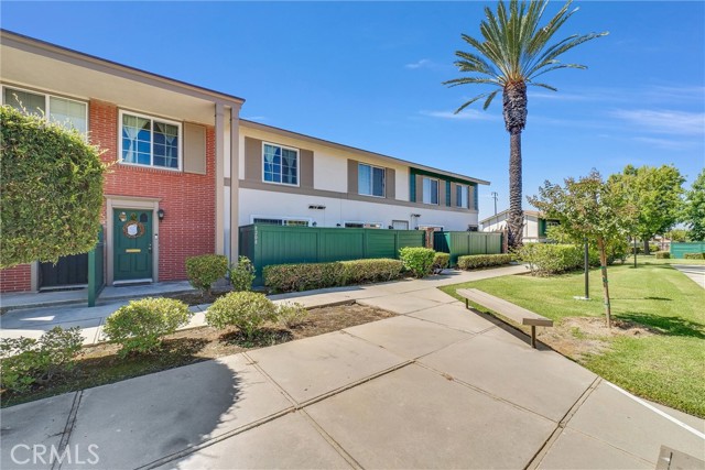 8208 Ginnis Green, Buena Park, CA 90621