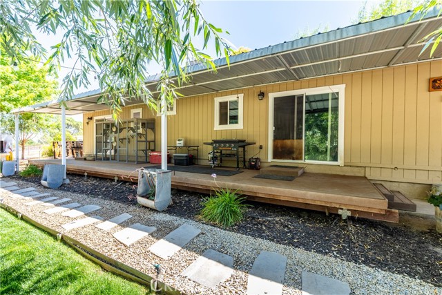 4225 Farousse Way, Paso Robles CA: https://media.crmls.org/medias/ffe06dd5-2b62-4d27-874e-27df2a6ff667.jpg