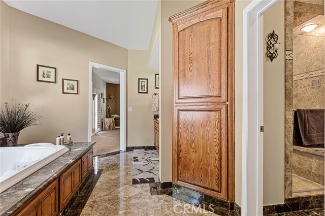 919 Venus Way, Crestline, CA 92325