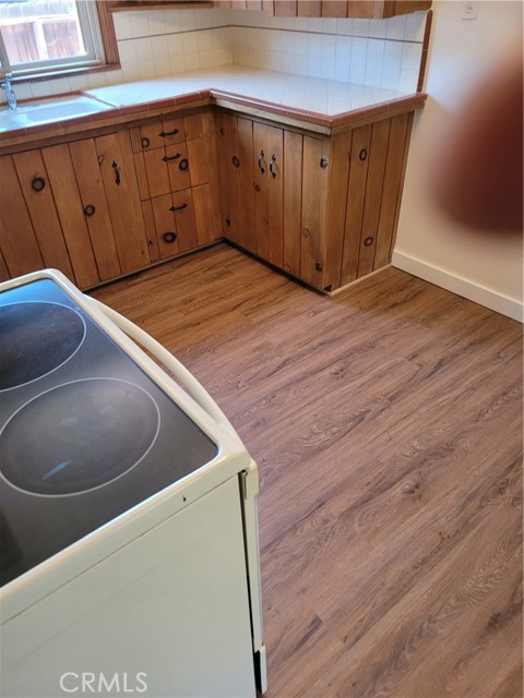 21205 Lopez Street, Woodland Hills CA: https://media.crmls.org/medias/ffe09d86-72d2-413d-b868-91dc2cd4ec8a.jpg