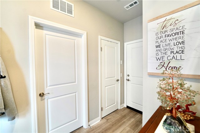 1448 W Sunrise Lane, San Pedro CA: https://media.crmls.org/medias/ffe14506-67bb-4d1d-9183-119d6576e6ec.jpg