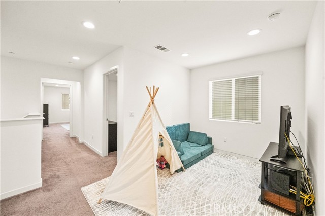 Detail Gallery Image 18 of 63 For 27166 Canyon Rock Ct, Moreno Valley,  CA 92555 - 4 Beds | 2/1 Baths