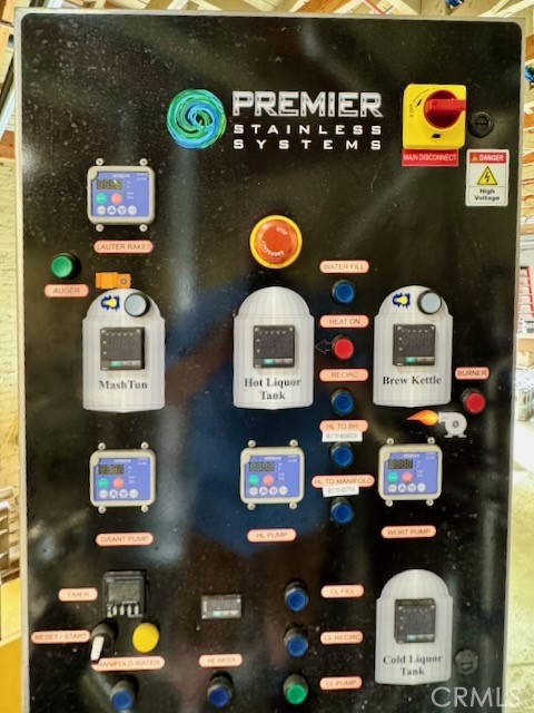 585 E Thompson Boulevard, Ventura CA: https://media.crmls.org/medias/ffe16f8d-84e7-4380-9d0d-32ce05a7de4d.jpg