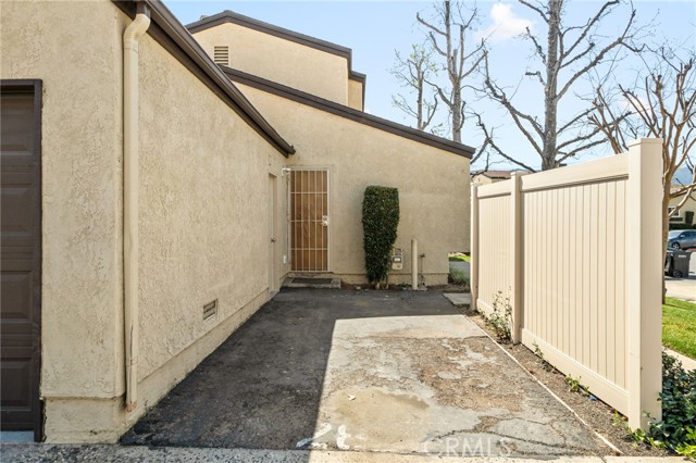 Detail Gallery Image 4 of 31 For 282 Parkview Dr, Lake Elsinore,  CA 92530 - 2 Beds | 1 Baths