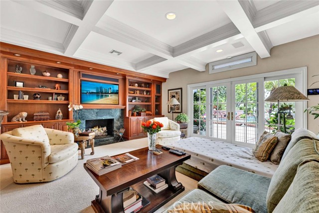 10302 Broadview Place, North Tustin CA: https://media.crmls.org/medias/ffe1a698-6c16-441b-80fb-ca3fdcfe46f5.jpg