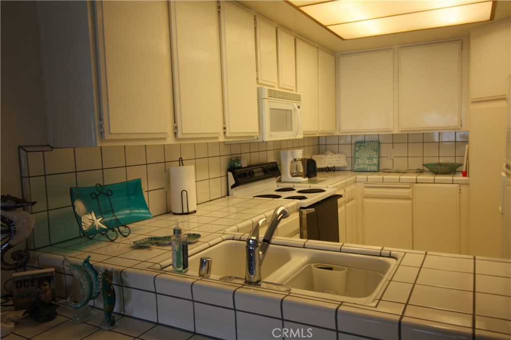 MLS #OC20252886 image #10