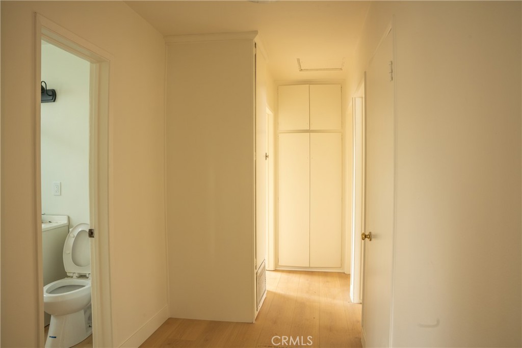 https://media.crmls.org/medias/ffe22b8d-44b5-47ee-ada1-3d6de8f336ec.jpg?preset=X-Large