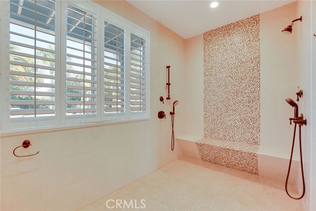 Detail Gallery Image 33 of 75 For 303 Sunburst Ln, Corona,  CA 92879 - 6 Beds | 4/2 Baths