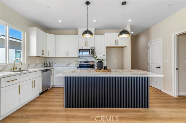 Image 14 of 50 For 26987 Lakeview Drive