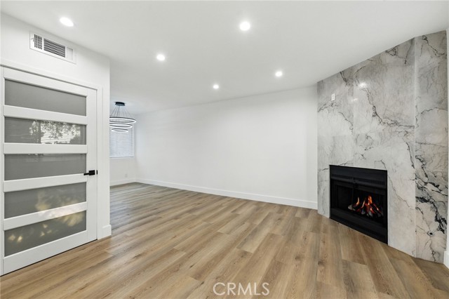 21720 Hart Street, Canoga Park CA: https://media.crmls.org/medias/ffe2b841-2619-4ebe-8ad8-d9ff064b3c00.jpg