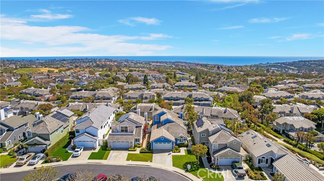 12 Haverhill Road, Laguna Niguel CA: https://media.crmls.org/medias/ffe2d575-d187-4eb0-89ed-03271f612ab0.jpg