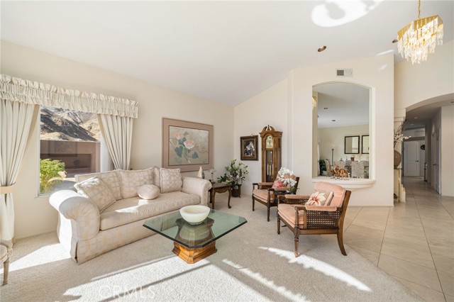 Detail Gallery Image 6 of 38 For 134 Vista Oro, Palm Desert,  CA 92260 - 3 Beds | 4 Baths