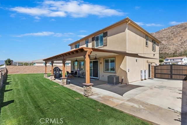 12640 Jaden Court, Grand Terrace CA: https://media.crmls.org/medias/ffe335d8-c898-4aa6-aab9-b4c5f04195fb.jpg