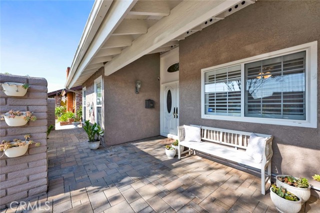 Detail Gallery Image 5 of 66 For 5865 Rexford Ave, Cypress,  CA 90630 - 5 Beds | 4 Baths